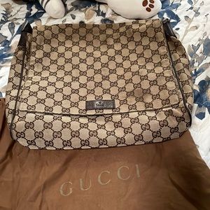 Gucci GG Messenger
